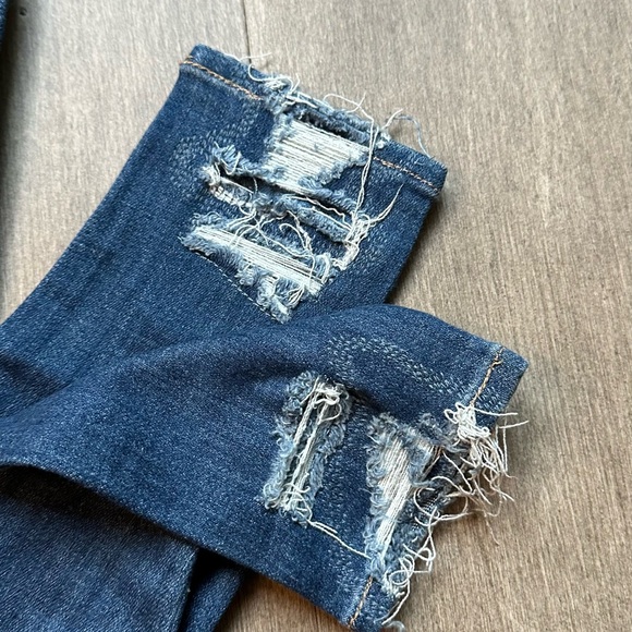 American Eagle Ripped Jeggings - Picture 12 of 12